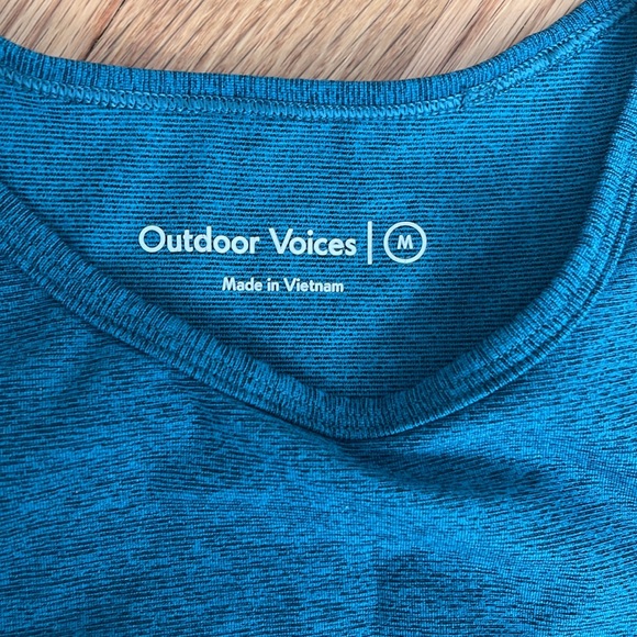 Outdoor Voices Set: High neck bra and tri tone legging - Picture 4 of 5